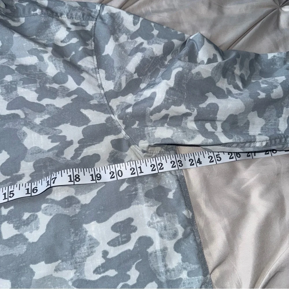 THE NORTH FACE Men’s Button Down‎ Shirt Large Gray Camo Long Outdoor Hiking